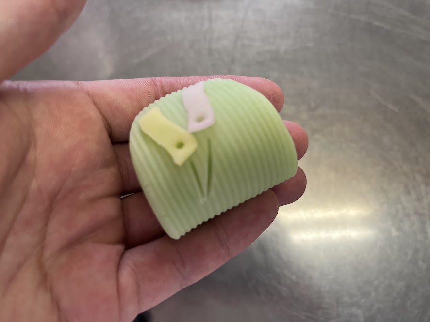 マジパンの棒で線をいれた短冊