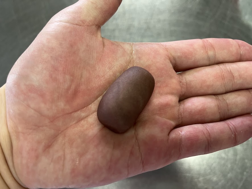 短冊用の中餡を俵型にする1