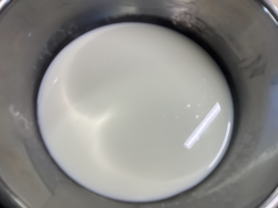 ラムケーキの牛乳