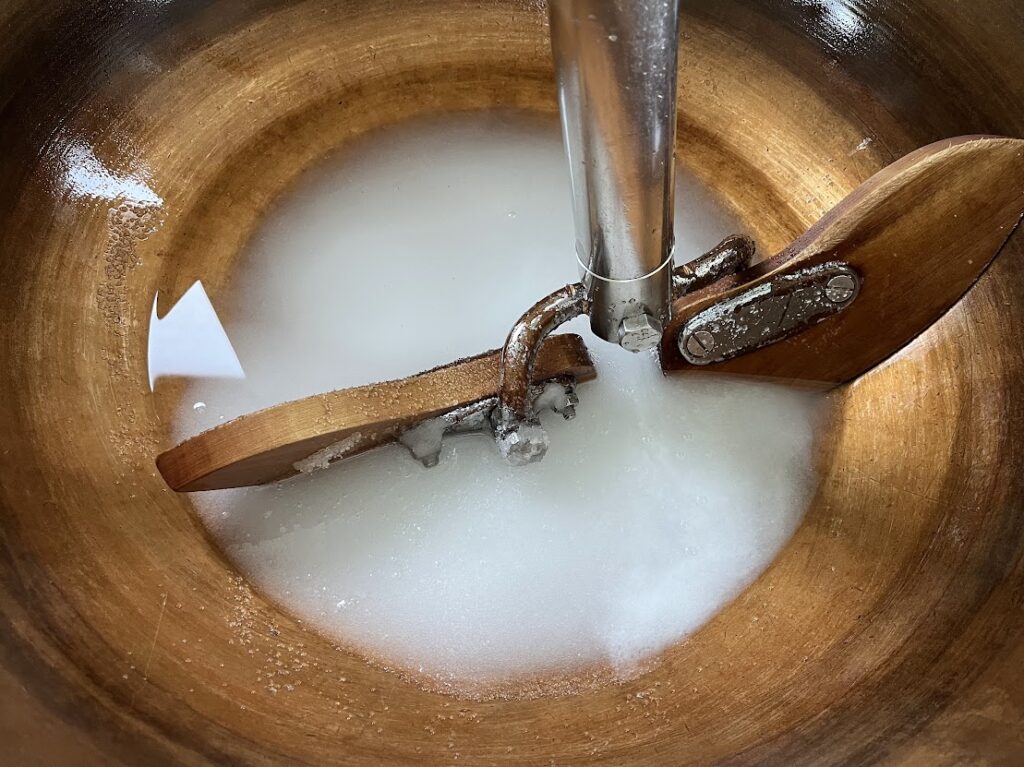 上用饅頭のあんこの水と砂糖