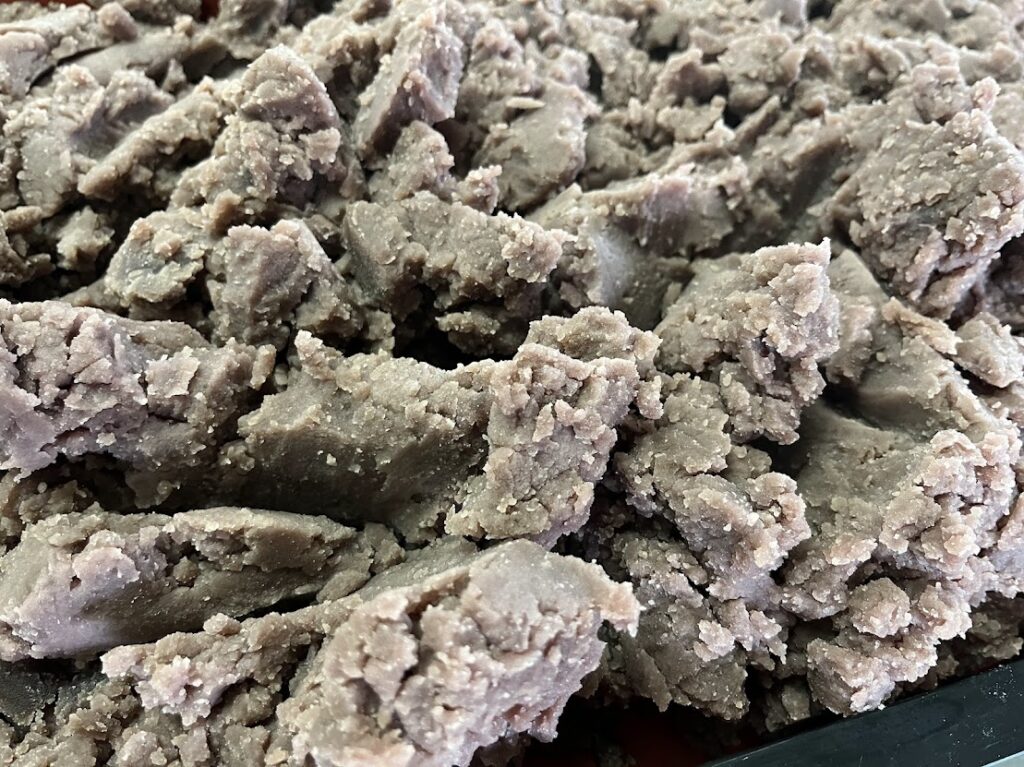 炊きあがった上用饅頭のあんこ