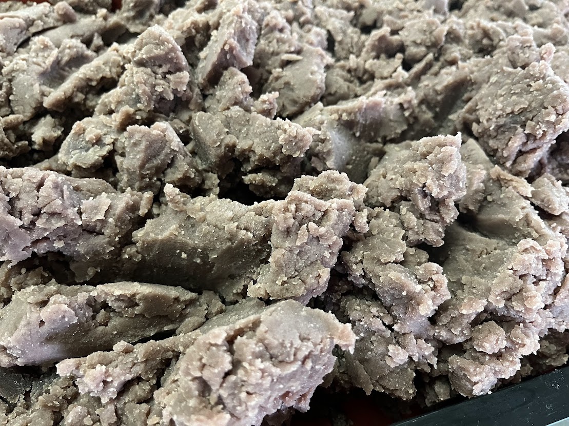 炊きあがった上用饅頭のあんこ