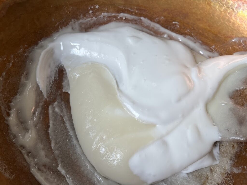 求肥にメレンゲを加える