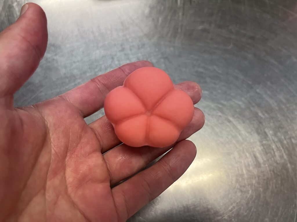 木型から取り出した紅梅