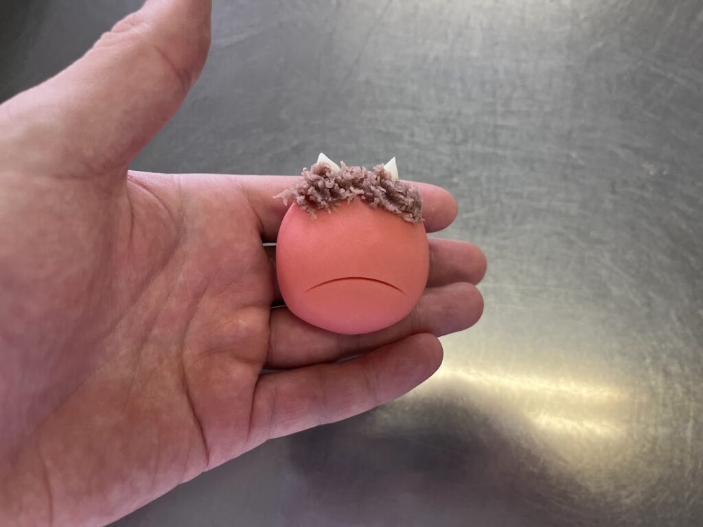 鬼の口の線をつける