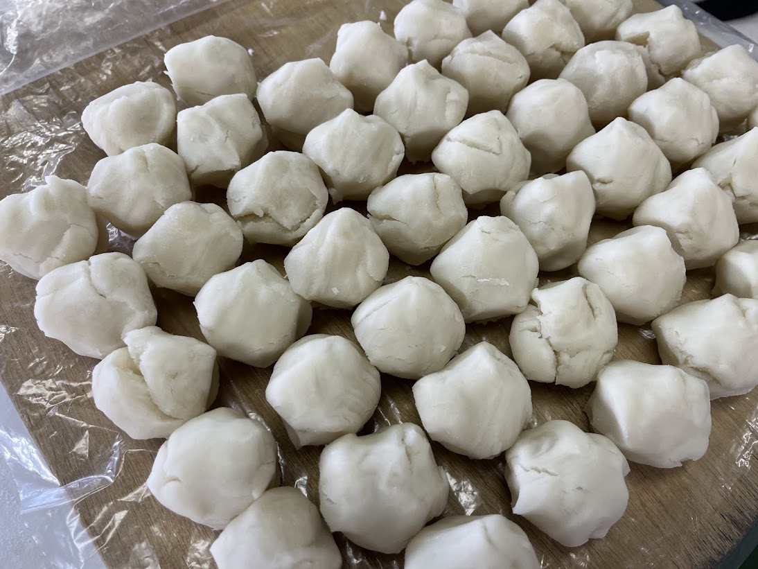 上生菓子鶴の中あんの白あん