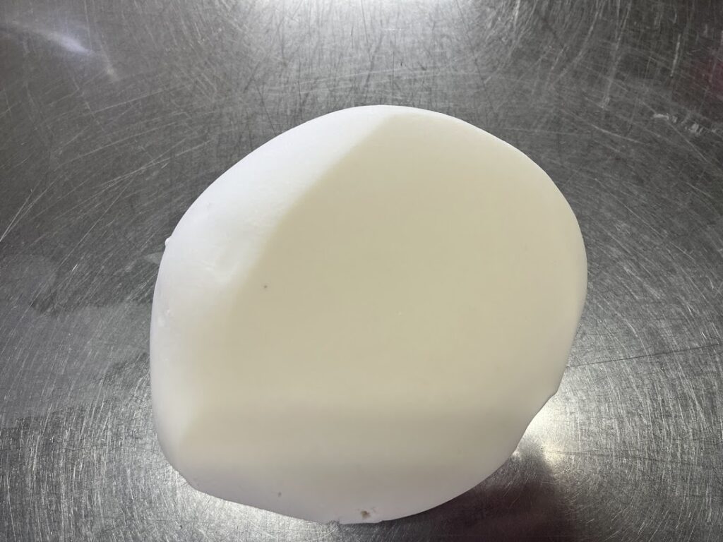 水芭蕉用の白練切