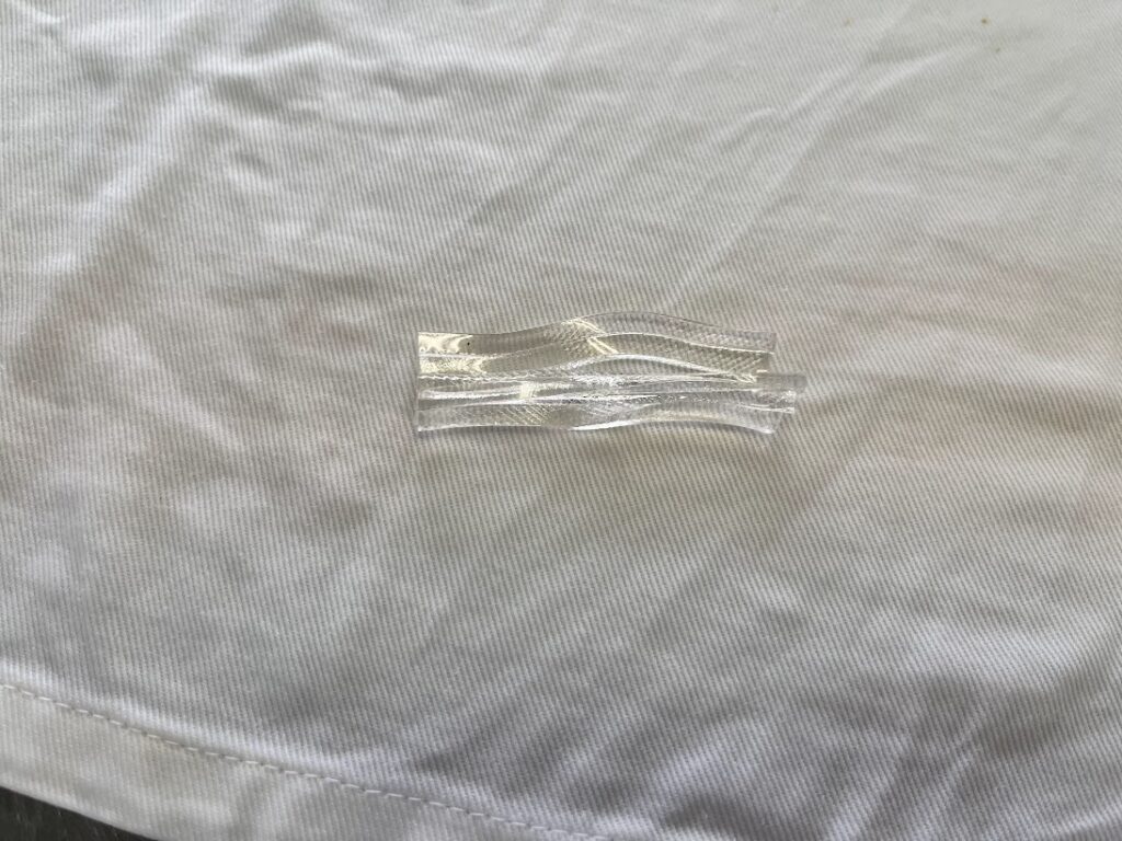 錦玉を細くカットする