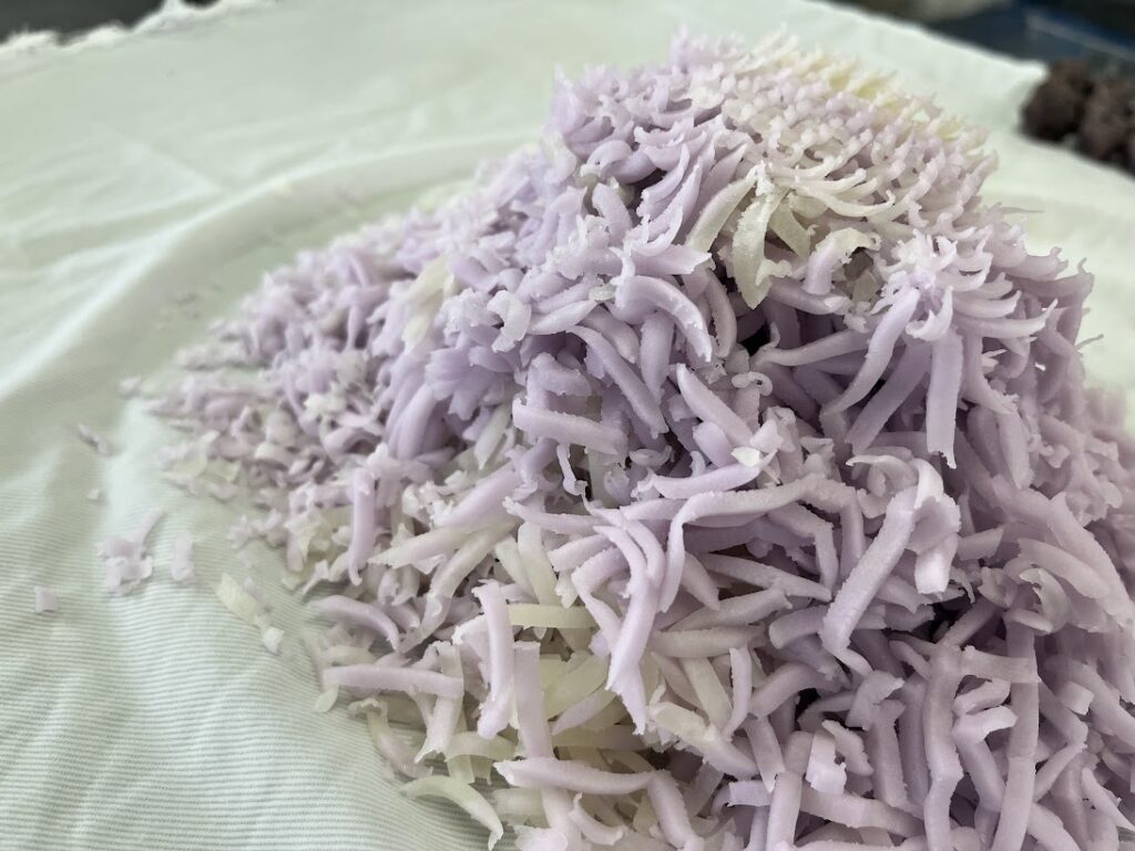 こしだした紫陽花のきんとん餡