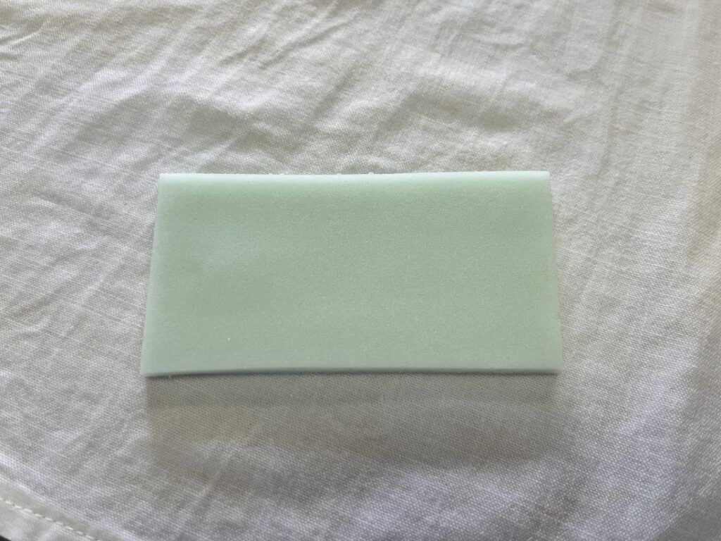 濡れ燕の縦をカットする